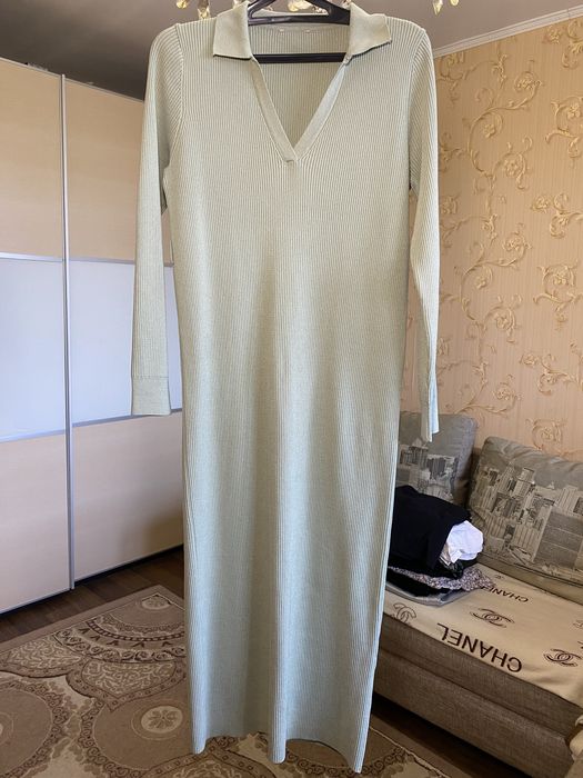 Продам платья разные