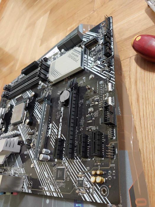 AMD Ryzen 5 5600X + Asus Prime B550-Plus