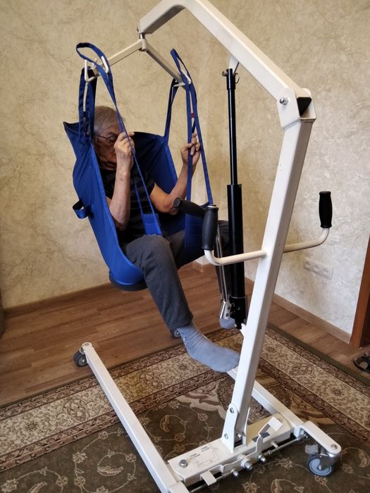 Продам подъемник для инвалида