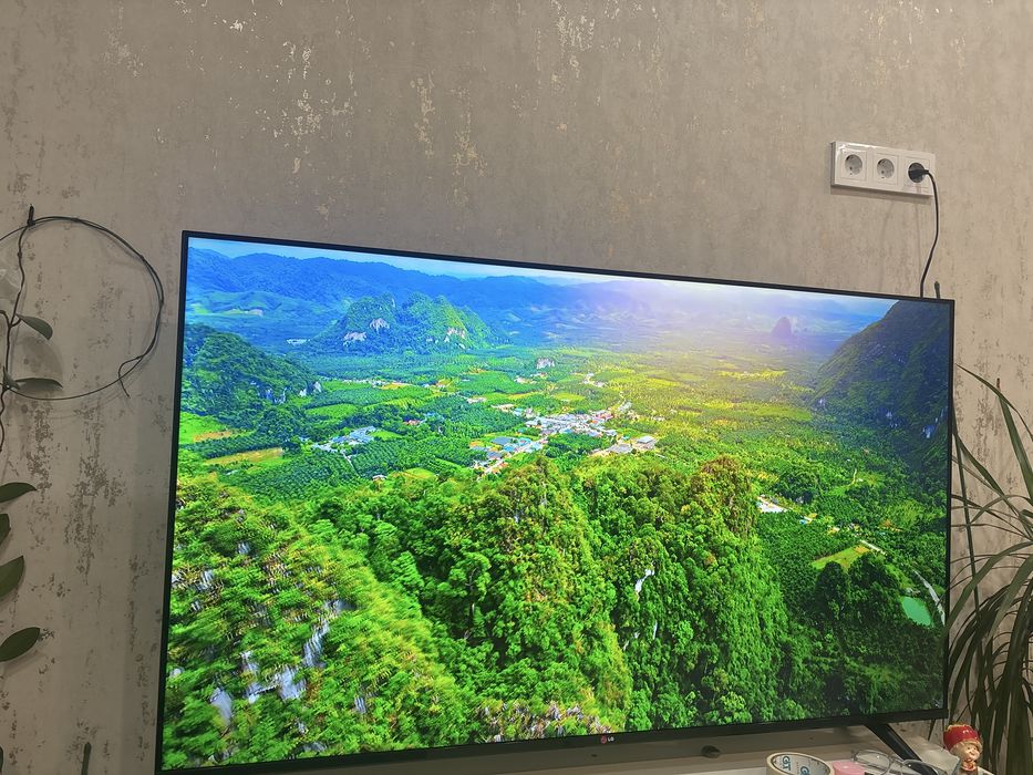 Продам Телевизор LG