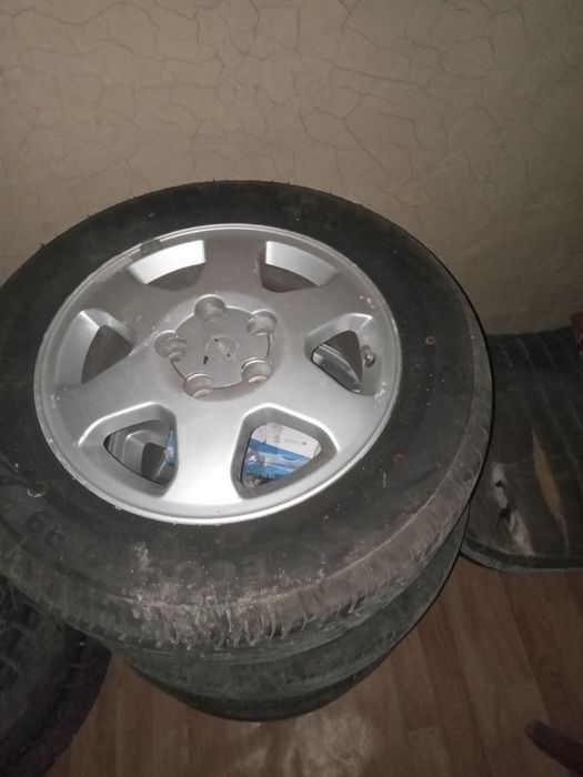Продам шины 195/65 R15