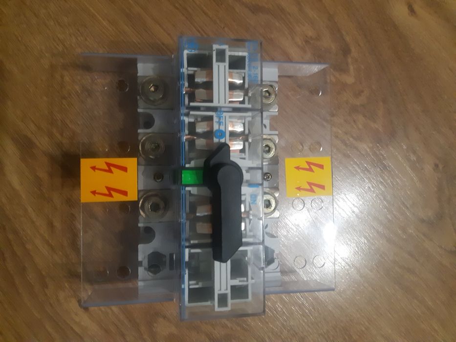 Прекъсвач с видимо разкъсване 160а