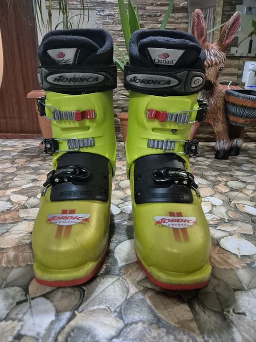 Clapari tura, ski 43-45 (28-28,5cm) Nordica TR 12. Echipament  ski.