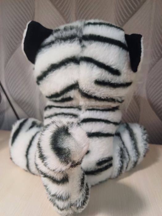 Продаю игрушечного барса, отличное состояние