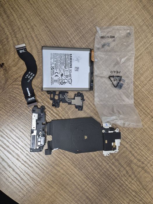 Piese Samsung Galaxy S22 plus