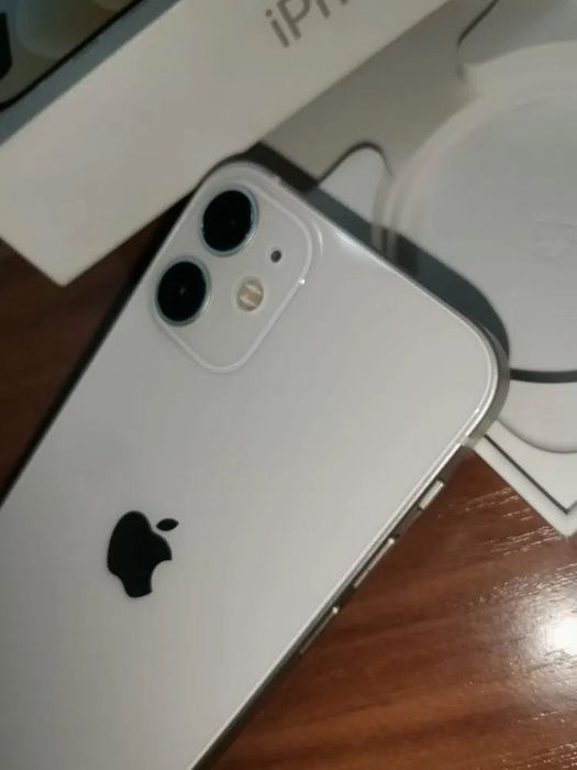 Продам iPhone 12 Mini в идеале айфон 12 мини