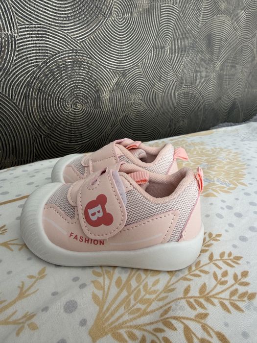 Детские кроссовки/ первая обувь малыша