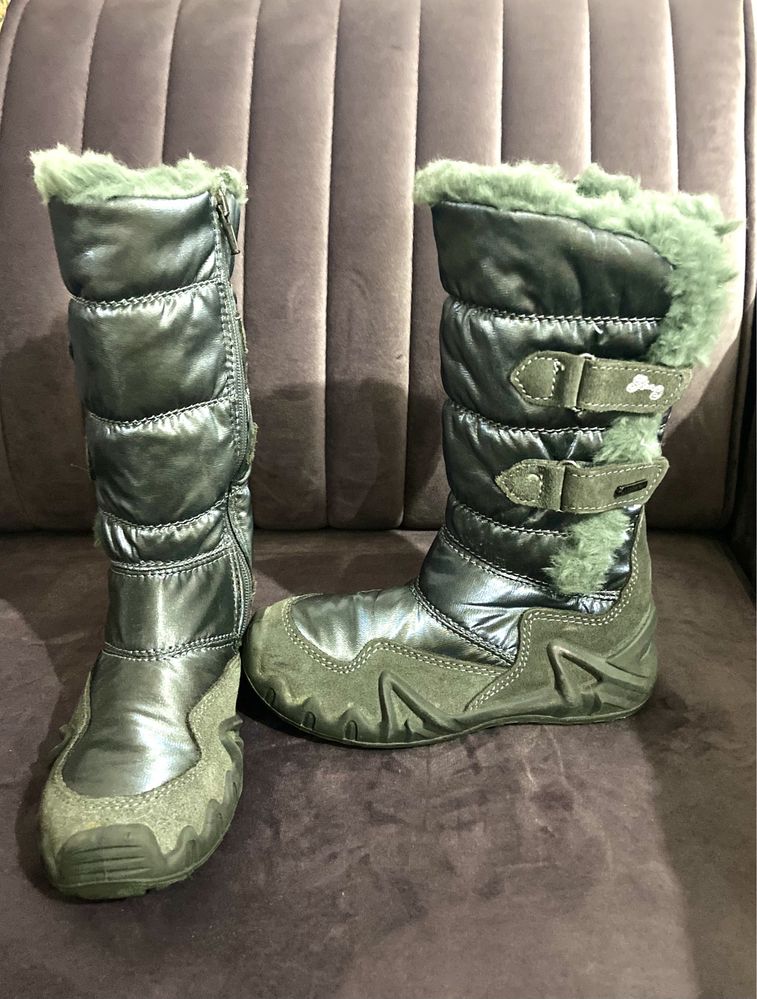 Guess on sale moon boots