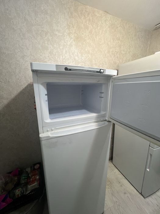 Холодильник Indesit б/у