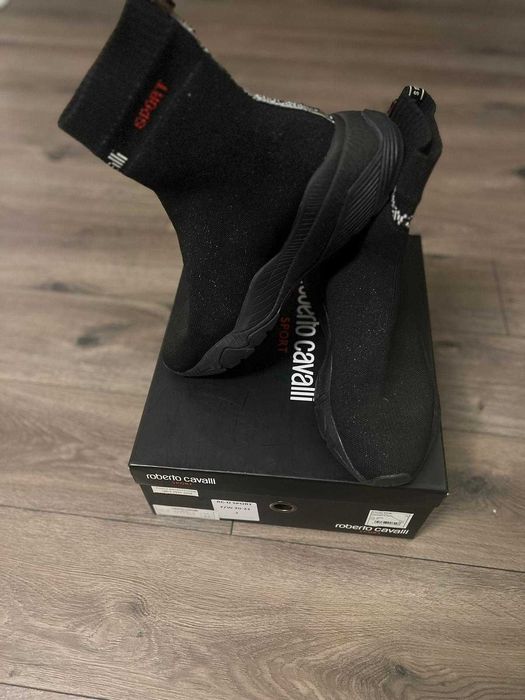 Спортни  маркови обувки