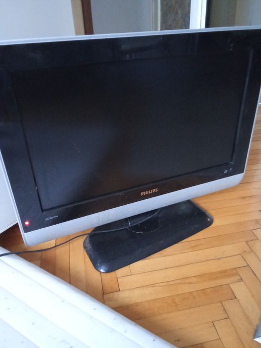 Телевизор Philips 26PF7321/12 за ремонт или части, здрава матрица