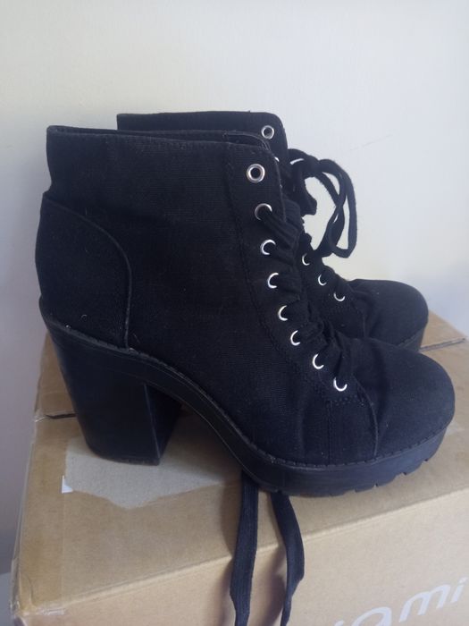 Дамски черни обувки 38 н