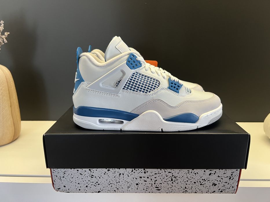 Jordan 4 Military Blue