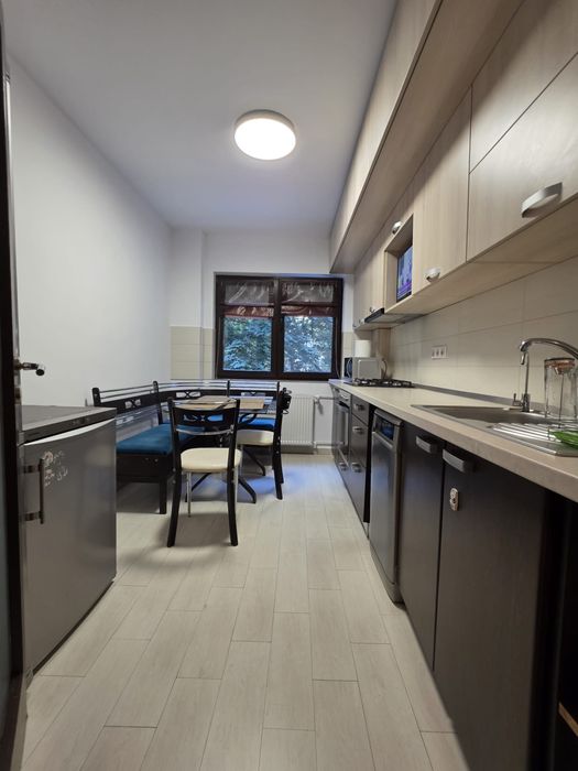 Inchiriere apartament 3 camere