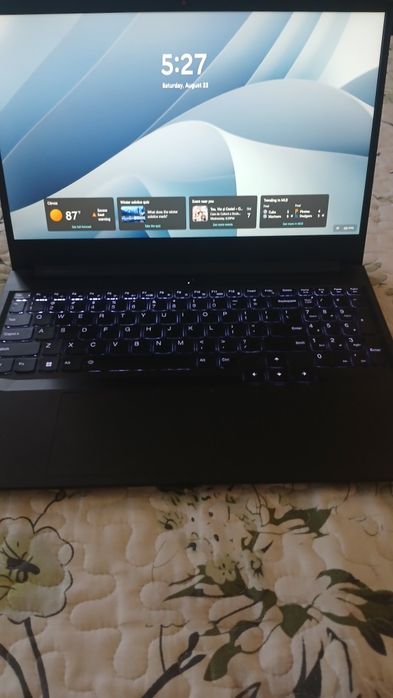 Laptop de gaiming I8