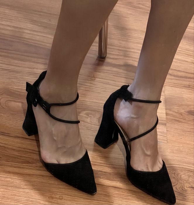 Чёрные туфли босоножки