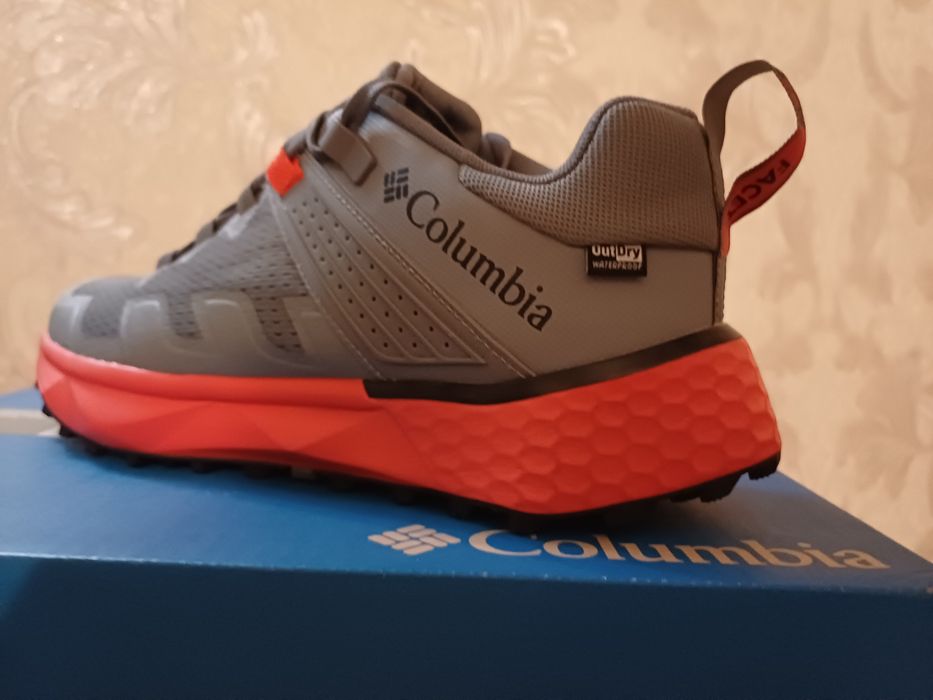 Оригинальные кросовки Columbia.