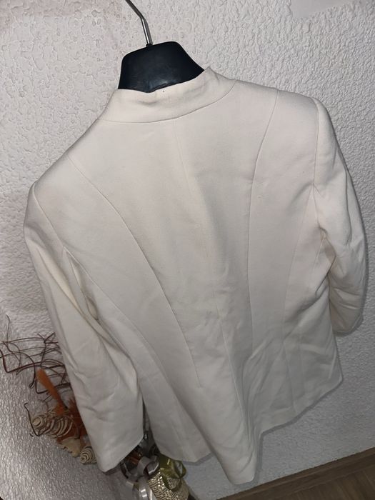 Бяло дамско сако H&M