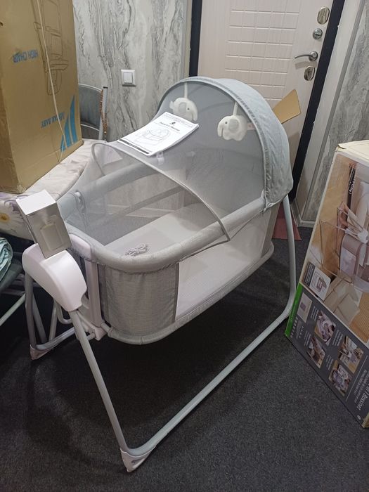 Продаётся электронная люлька кровать манеж 4в1 новый