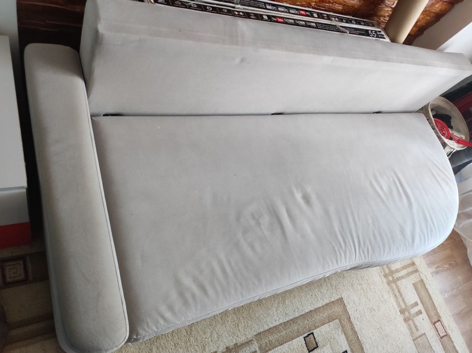 Продам диван и ученический стол недорого