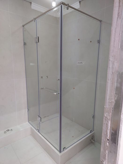 Стеклянные душевые кабины Лофт перегородки