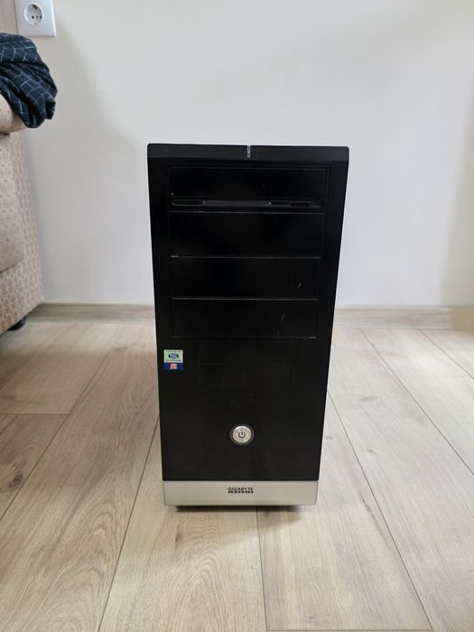 Настолен компютър Windows 10 лицензиран