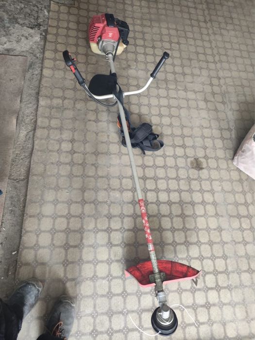 Бензокоса gasoline grass trimmer