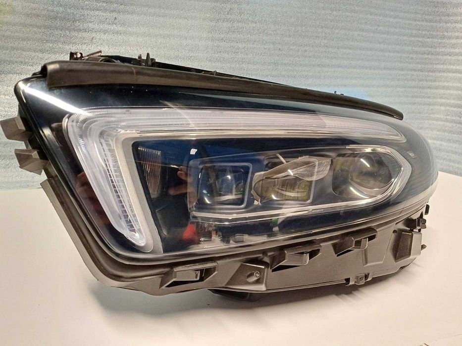 фар ляв и десен фарове Mercedes w177 A klass 2018-2025г. #1020 #1021