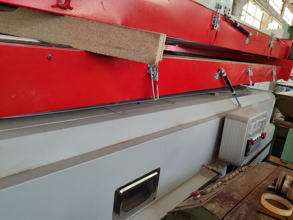 вакуумна мембранна преса с две маси