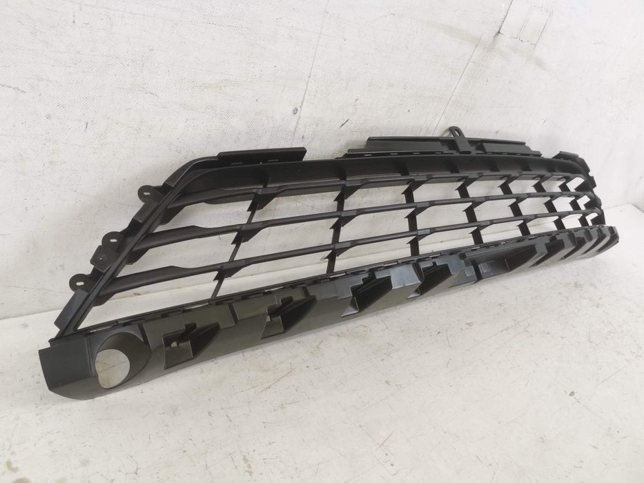Рено Трафик / Renault Trafic 3 Facelift Долна решетка на предния бампе