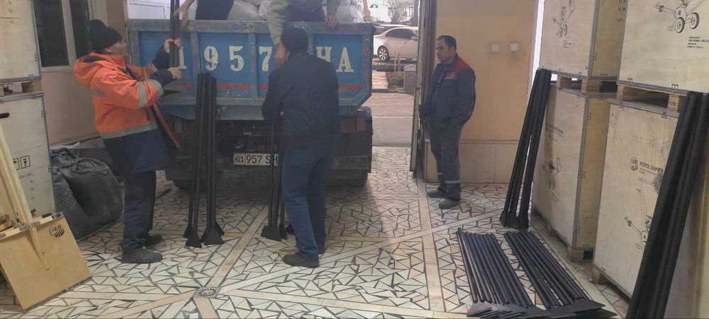 Ледокол(Ледоруб , муз ёргич), Лопата железная универсальная