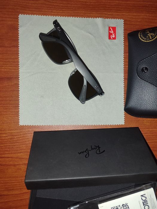 Тъмни очила Ray Ban chromance