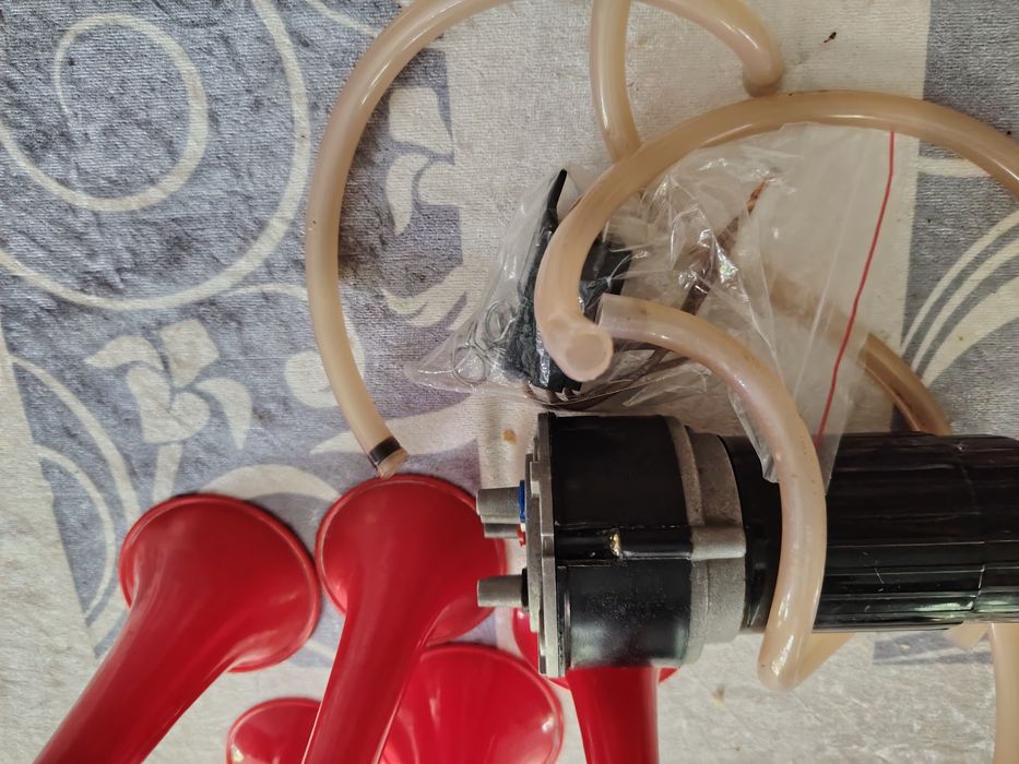 Продам музыкальный сигнал 5 рожковв