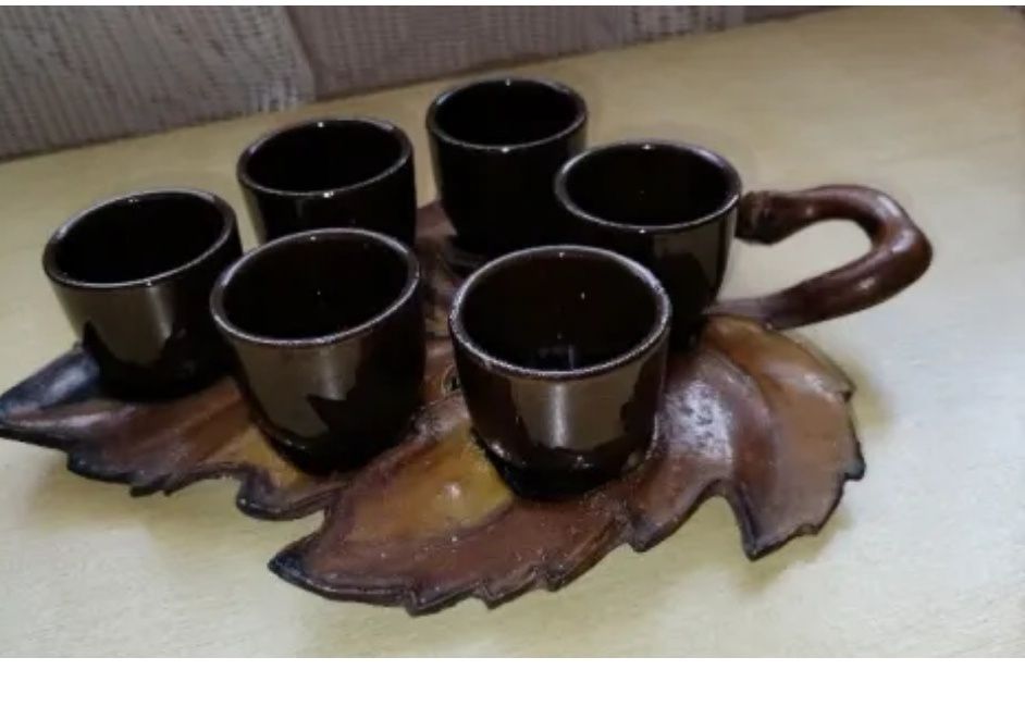 Порцелан и стъкло.