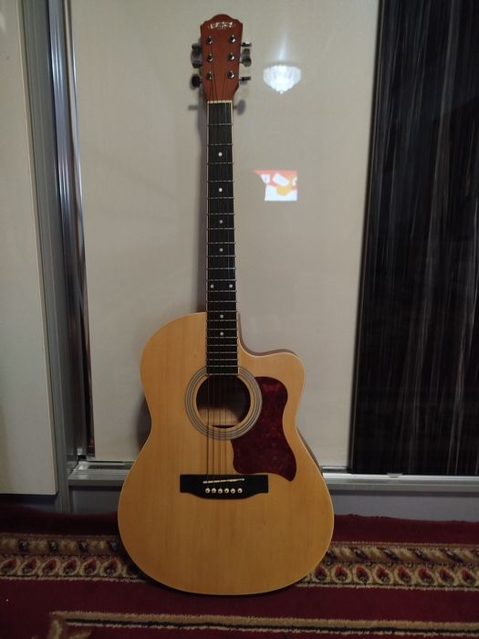 Гитара от Caravan music