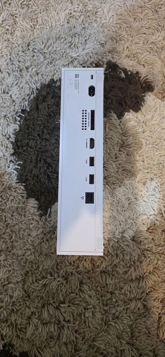 Vând xbox seria s de 1tb  cu manetă fac schimb cu iphone