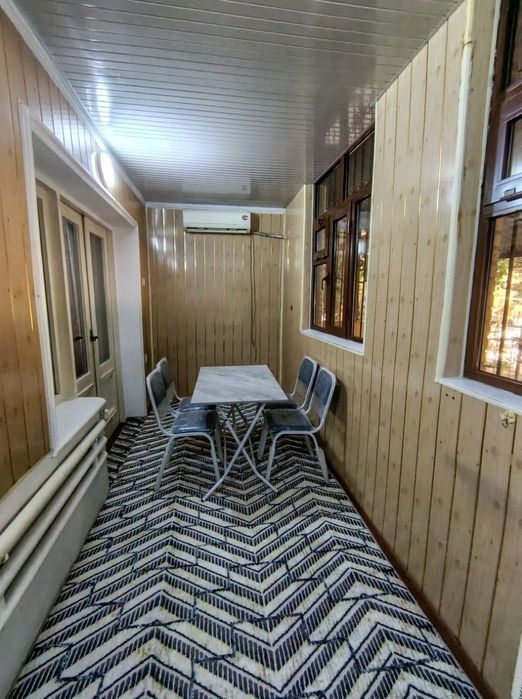 Продам 2 ком переделанная в трехкомнатную 77 серия Согдиана Париж
