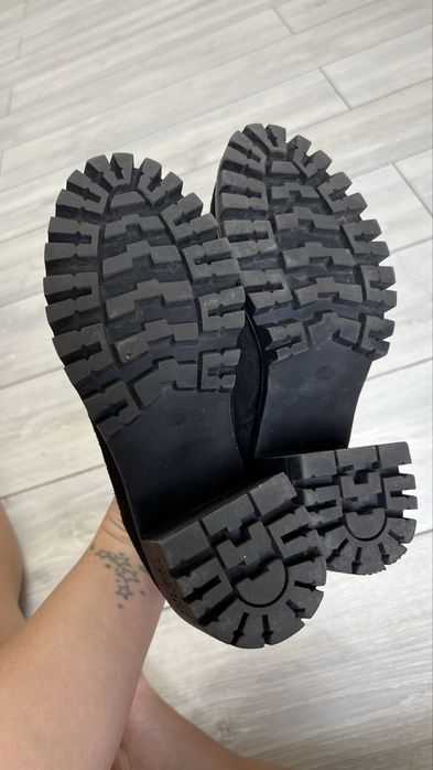 Ботинки замша 37р CATERPILLAR