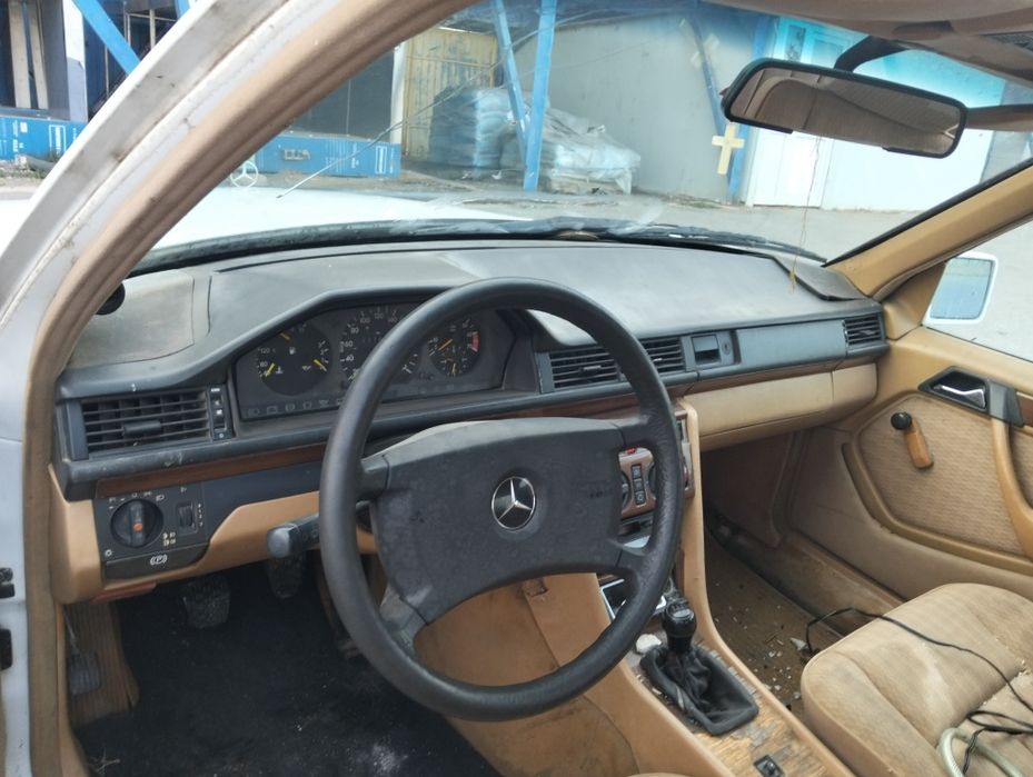 Mercedes W124 2.0D, schimb cu stivuitor