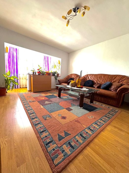 Apartament 3 camere decomandat