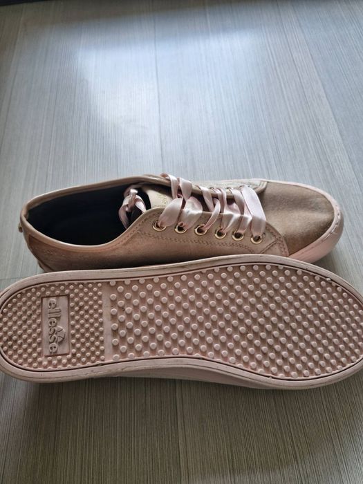 Дамски обувки кецове