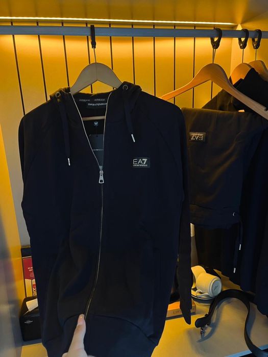 Продам новый спортак ЕА7, хл