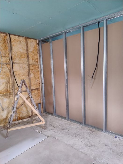 Construim case din structura metalica și panou sandwich