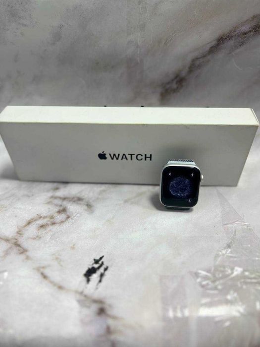 Apple Watch Series SE 44mm