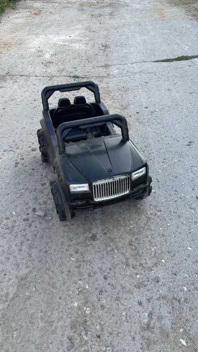 Продам детскую машину