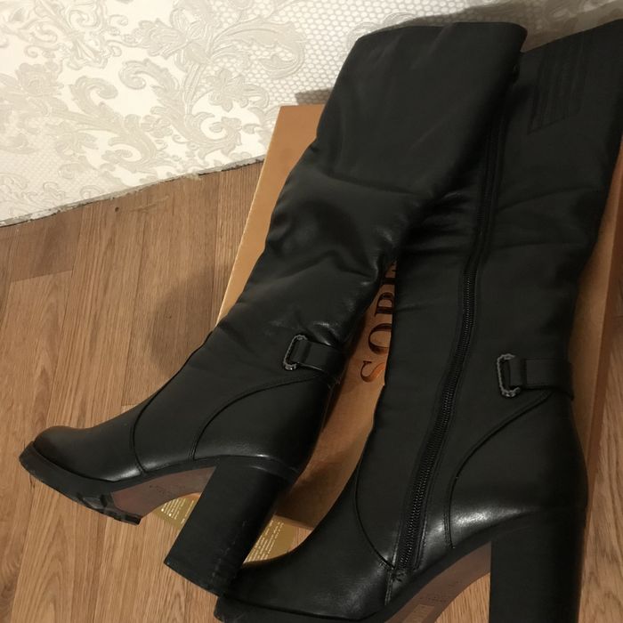 Продам Зимние сапоги SOPEIA!