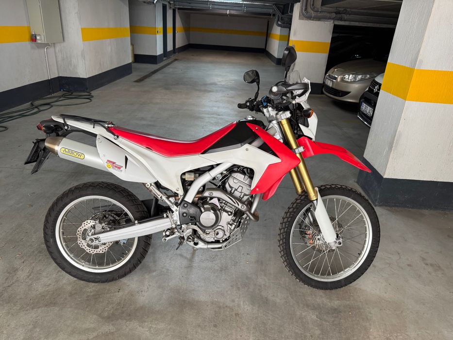 Motocicleta Honda CRF 250L