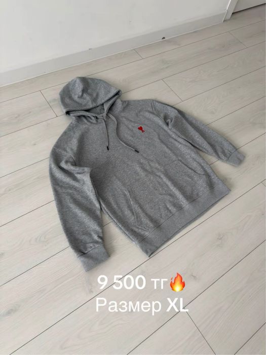 Свиттеры и худи