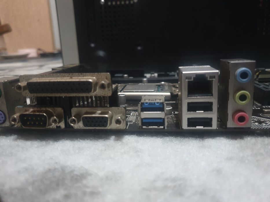 Комплект Материнская плата Gigabyte GA-H110-D3A + Pentium G4400