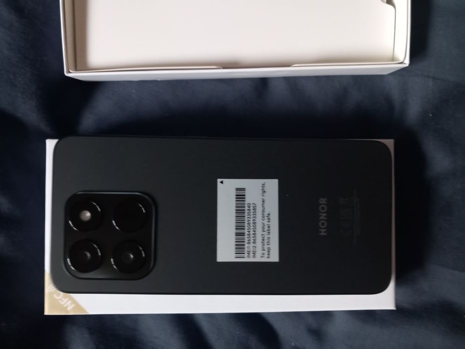 Vând  tel. Honor 400 smart nou